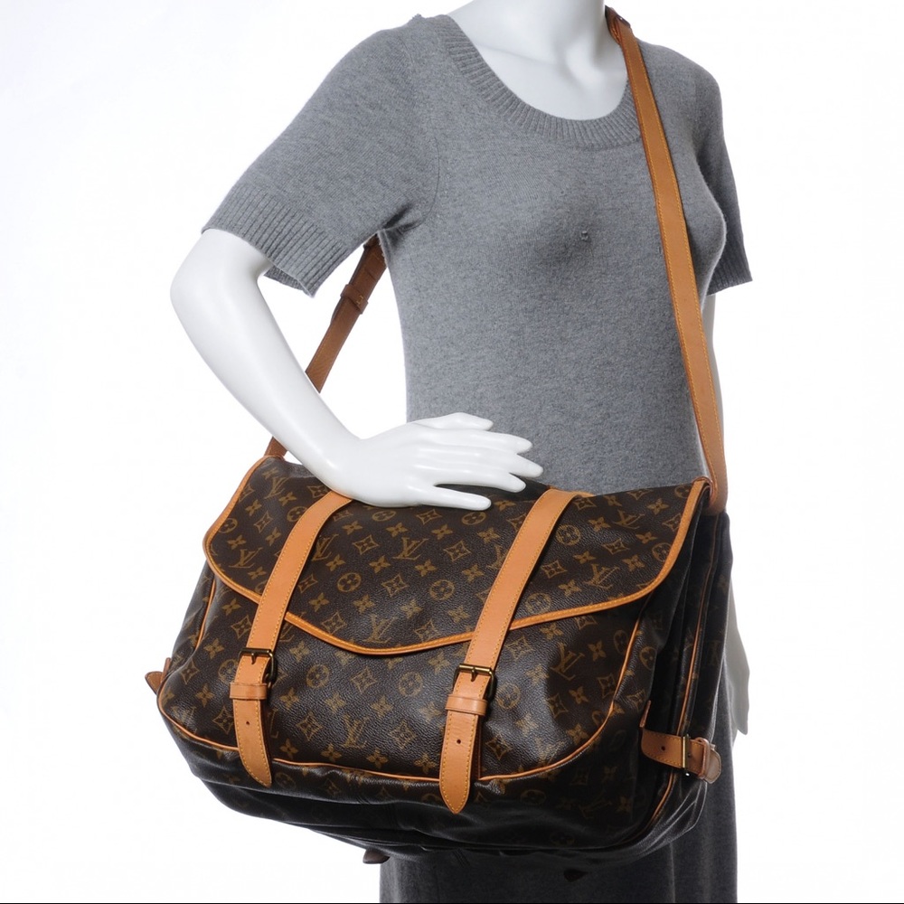 Louis Vuitton Vintage Saumur 43 cross body
